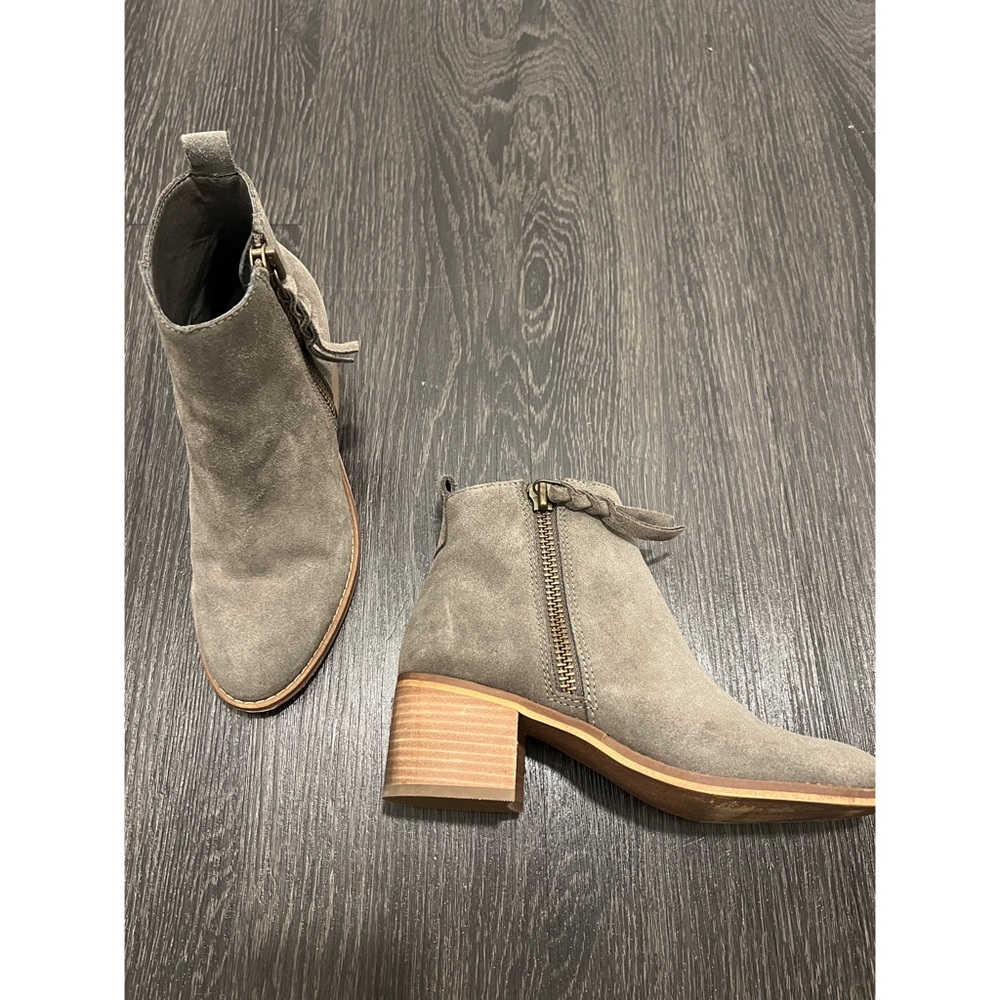 BP gray suede boots - 6